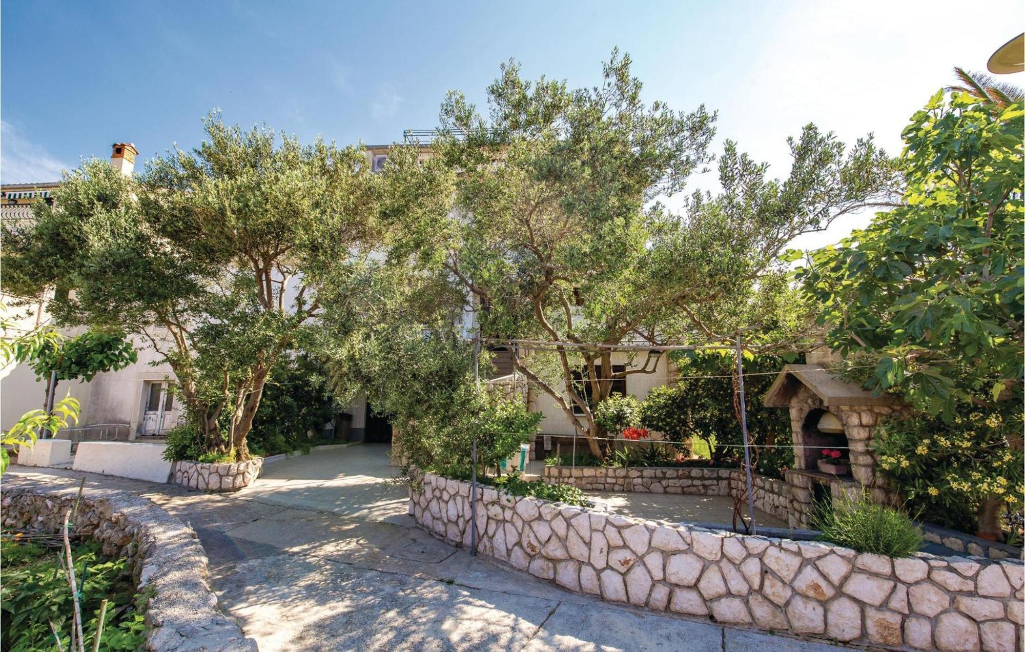 Stunning Apartment In Barbat-Rab With Wifi Barbat na Rabu 外观 照片