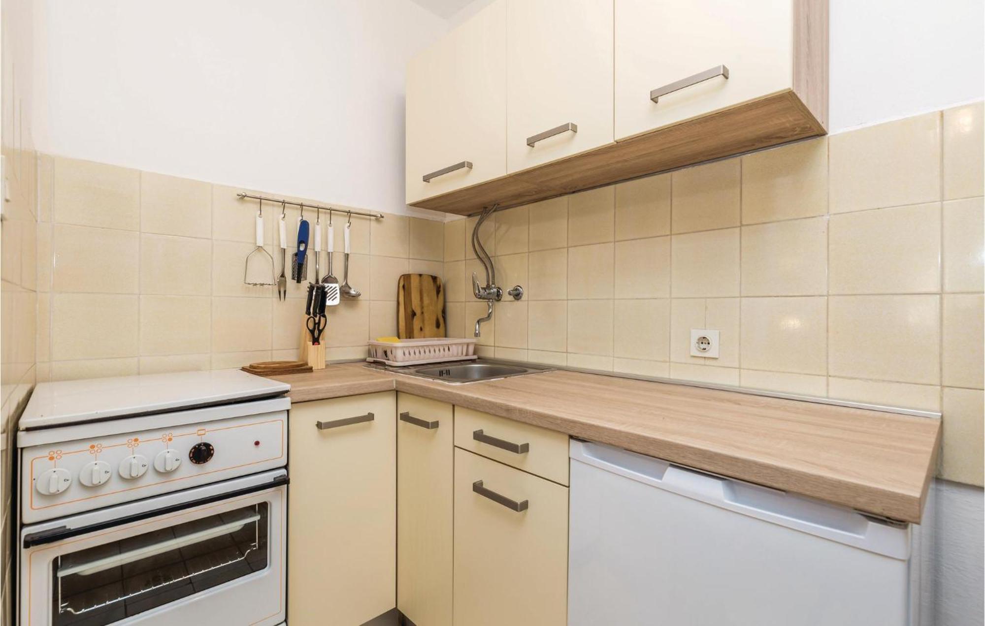 Stunning Apartment In Barbat-Rab With Wifi Barbat na Rabu 外观 照片