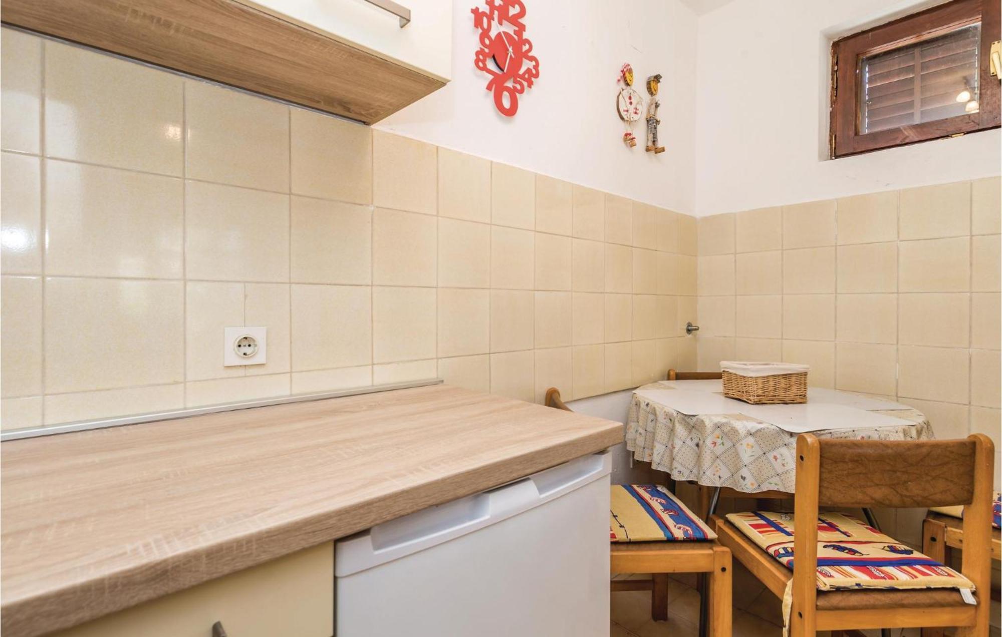 Stunning Apartment In Barbat-Rab With Wifi Barbat na Rabu 外观 照片