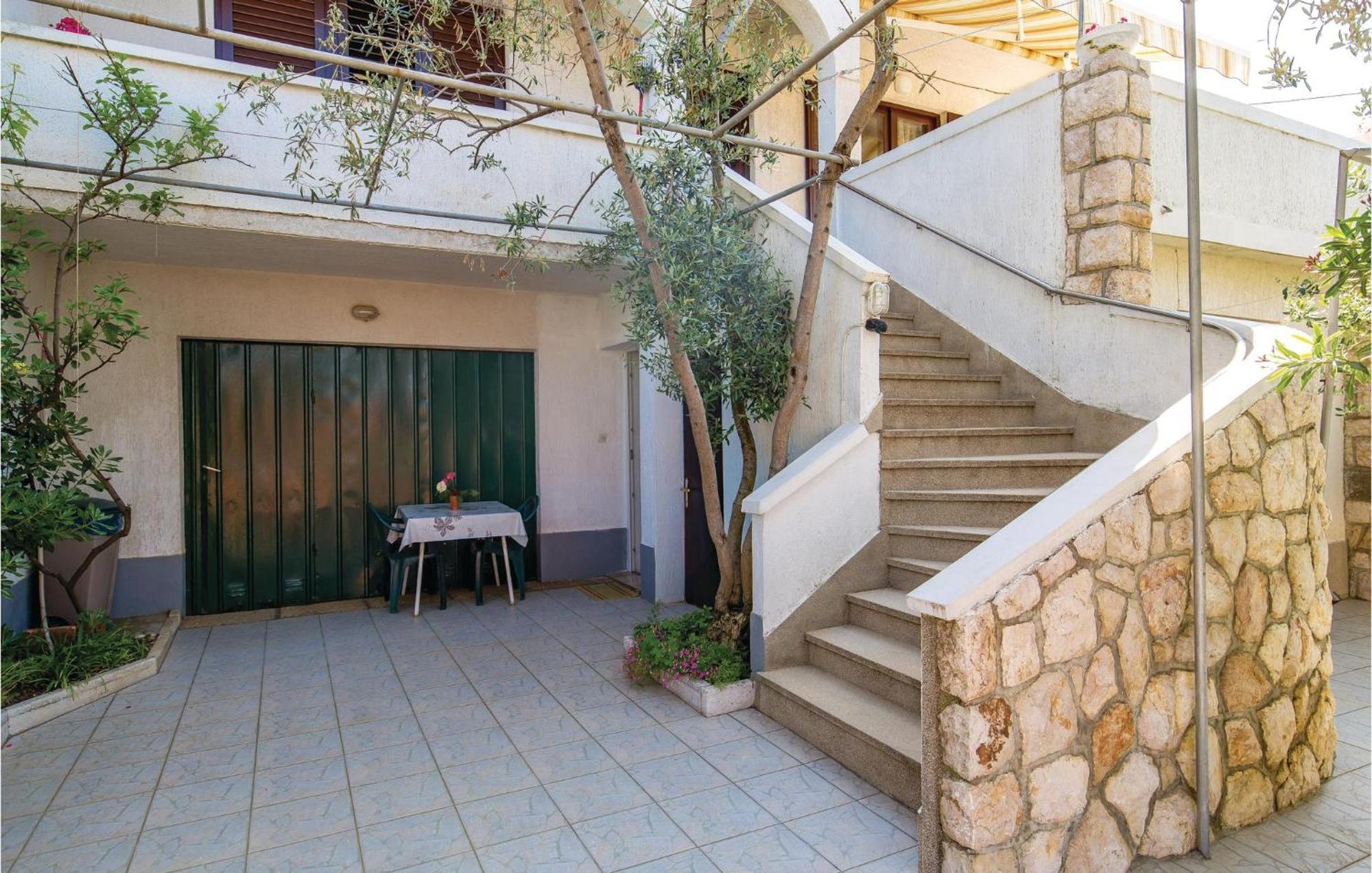 Stunning Apartment In Barbat-Rab With Wifi Barbat na Rabu 外观 照片